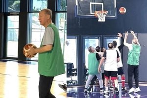 Ərdoğan digər rəsmilərlə basketbol oynadı
