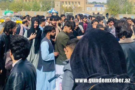 “Taliban” kişilərin qadın paltarı tikməyini qadağan etdi