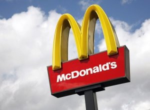 Azərbaycanda “McDonald`s” şəbəkəsi bağlana bilər? - “Orda süni ət verilir”