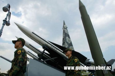 Cənubi Koreya və ABŞ hərbçiləri KXDR ilə sərhəd yaxınlığında birgə hərbi təlimlər keçirib