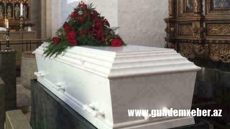 Məşhur aktrisa vəfat etdi - FOTO