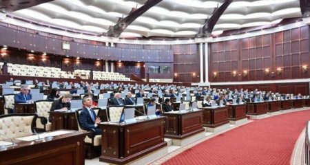 Bələdiyyələrin birləşməsi və ləğv edilməsi ilə bağlı qanun layihəsi I oxunuşdan keçib
