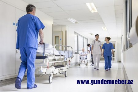 Sumqayıtda ana üç uşağını və özünü zəhərlədi