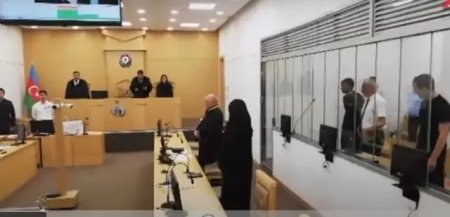 Kəlbətinlə onun dırnaqları çıxarılıb, barmaqları sındırılıb, əli sobaya salınıb – Tarixi məhkəmədə ürəkparçalayan ifadələr