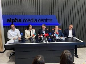 Samvel Karapetyanın vəkili Paşinyanın çəkicini yada saldı