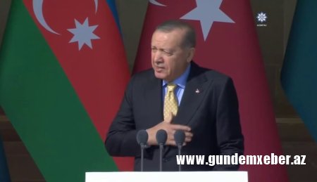 Ərdoğan paradda şeir dedi - VİDEO