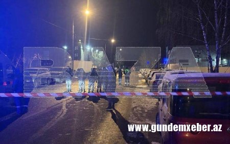 Moskvada DƏHŞƏT: Polis avtomobilinə SİLAHLI HÜCUM - Ölənlər var
