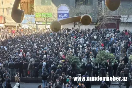 İranda etiraz dalğası genişlənib, aparıcı xəbər agentliklərinin saytları işləmir