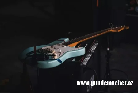 Moskvada faciə: Elektrik gitarası gənc oğlanın ölümünə səbəb oldu