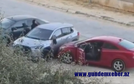 Bakıda qadın avtomobilə hücum etdi