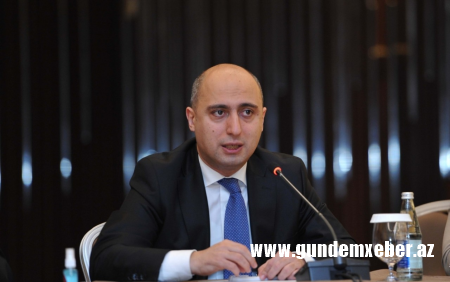 "Mən bunu tək dəyişə bilmərəm" - Emin Əmrullayev