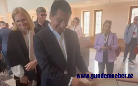 Hikmət Hacıyev erməni saxtakarlığını belə ifşa etdi