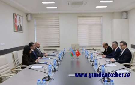 Media və Yayım Şurasında Türkiyə nümayəndə heyəti ilə görüş oldu