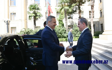 Ceyhun Bayramov Hakan Fidanı qarşıladı