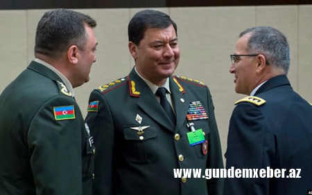Nəcməddin Sadıkova 21 minlik armudu stəkan alan polkovnikin məhkəməsi başladı