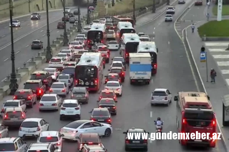 Bakıda 14 istiqamətdə tıxac var - SİYAHI