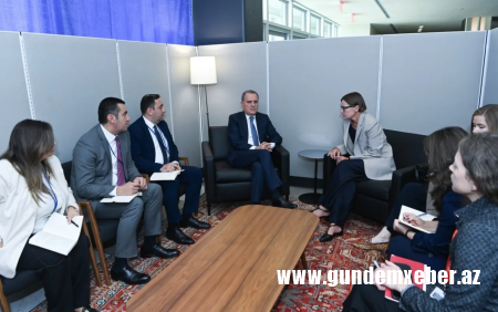Ceyhun Bayramov BQXK prezidenti ilə görüşdü
