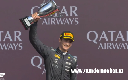 Formula 2: Sprint yarışının qalibi mükafatlandırıldı
