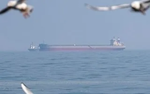 Rusiya Odessa limanında gəmini vurdu